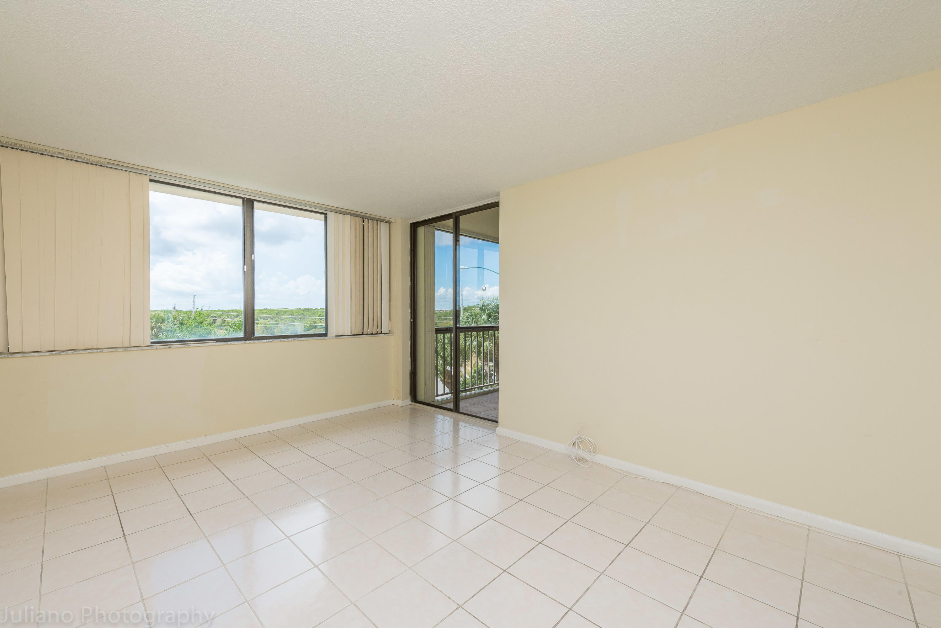 JUPITER OCEAN AND RACQUET CLUB ONE CONDO AND MIDRI - Residential Lease
