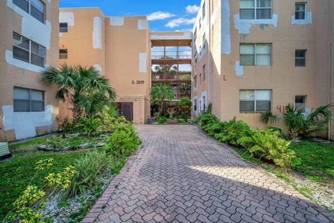 A home in Lauderdale Lakes