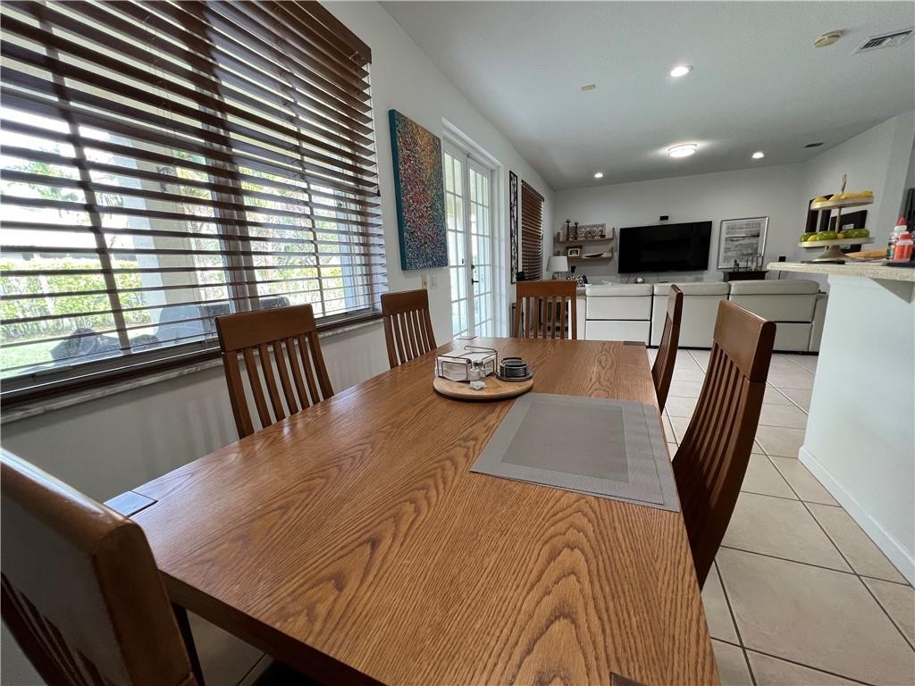 SAVANNA - THE GLADES - Residential Lease