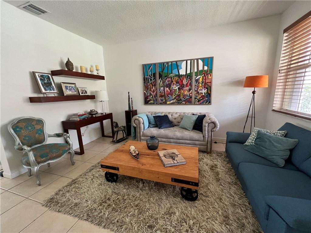 SAVANNA - THE GLADES - Residential Lease