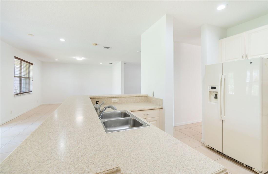 SAVANNA - THE GLADES - Residential Lease