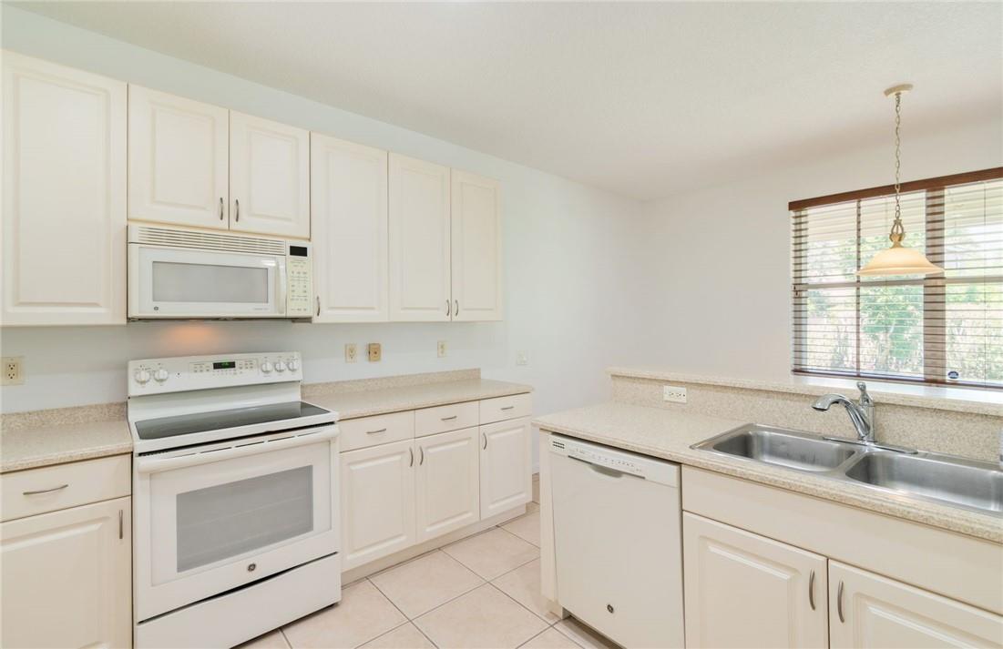 SAVANNA - THE GLADES - Residential Lease