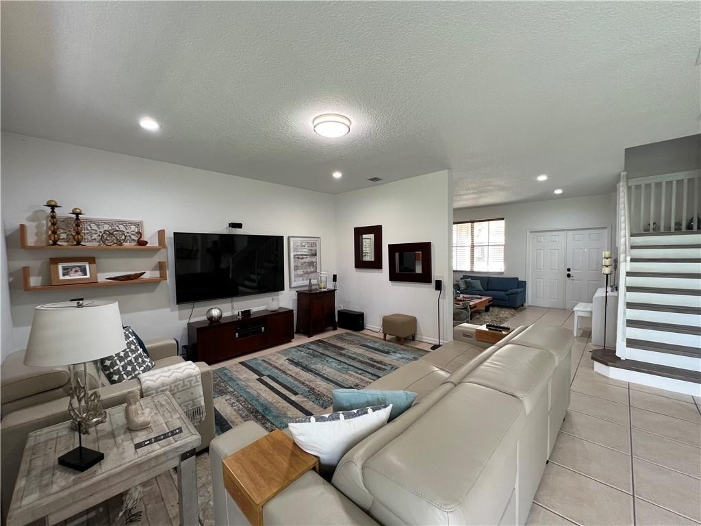 SAVANNA - THE GLADES - Residential Lease