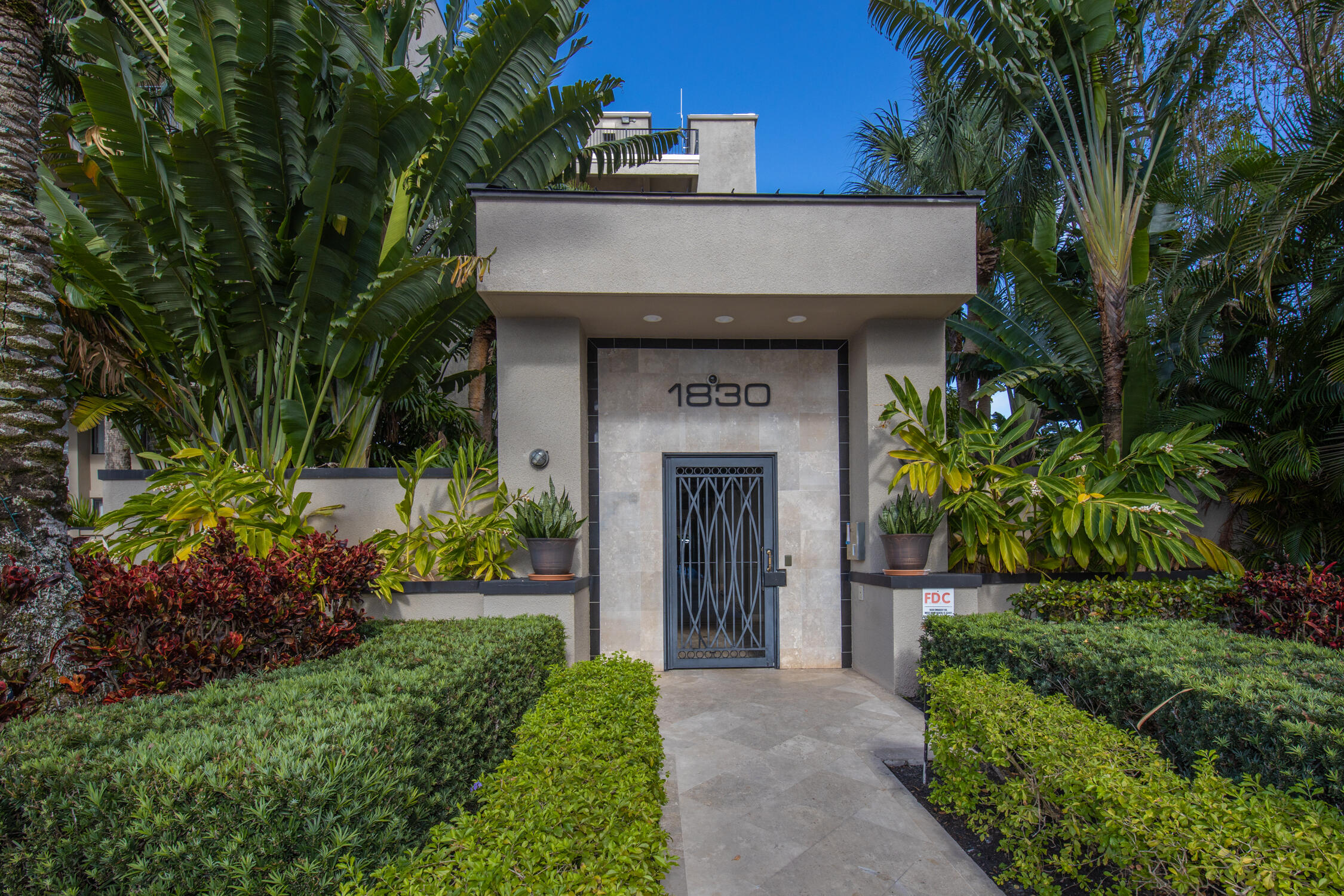 LAKESHORE CLUB CONDO - Residential