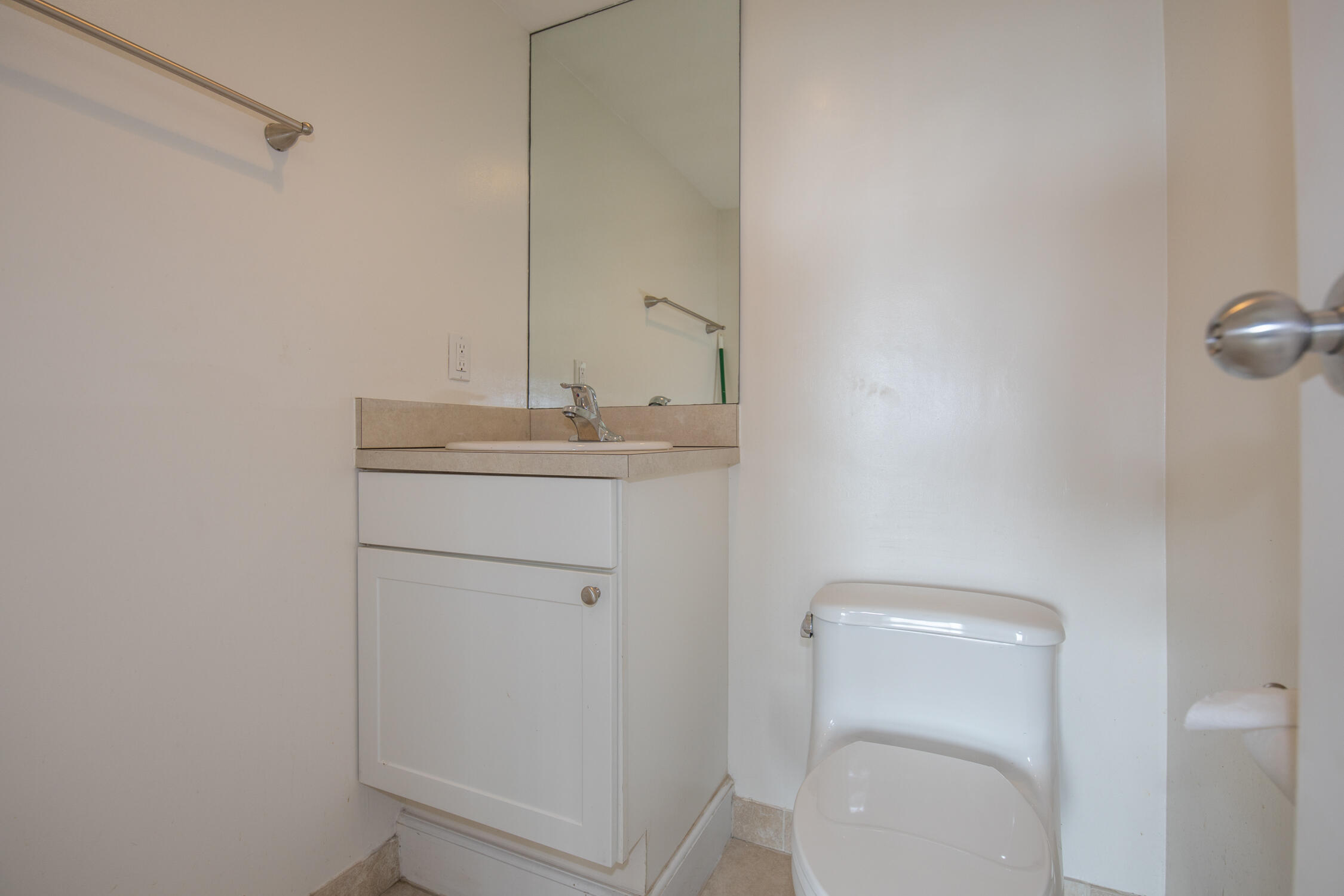 LAKESHORE CLUB CONDO - Residential