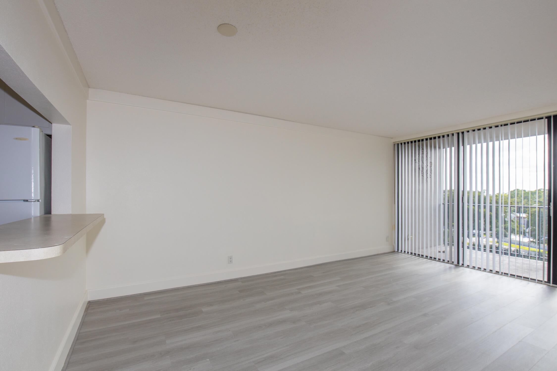 LAKESHORE CLUB CONDO - Residential