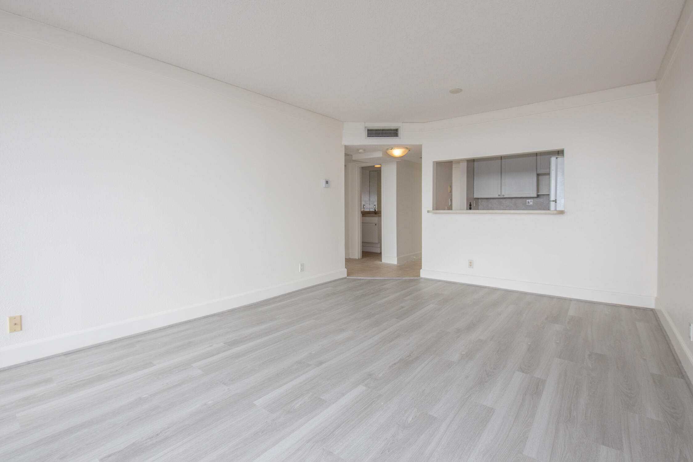 LAKESHORE CLUB CONDO - Residential