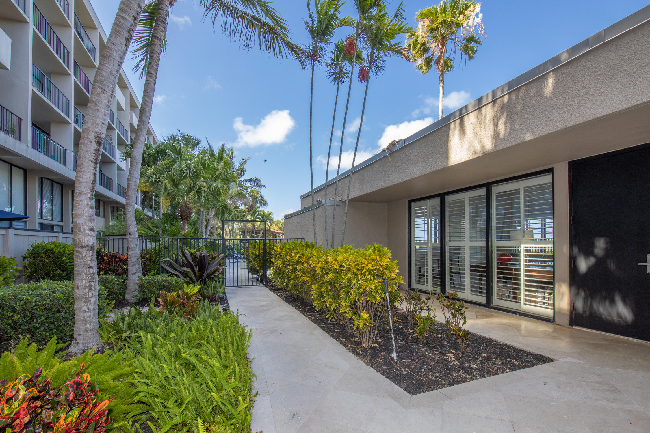 LAKESHORE CLUB CONDO - Residential