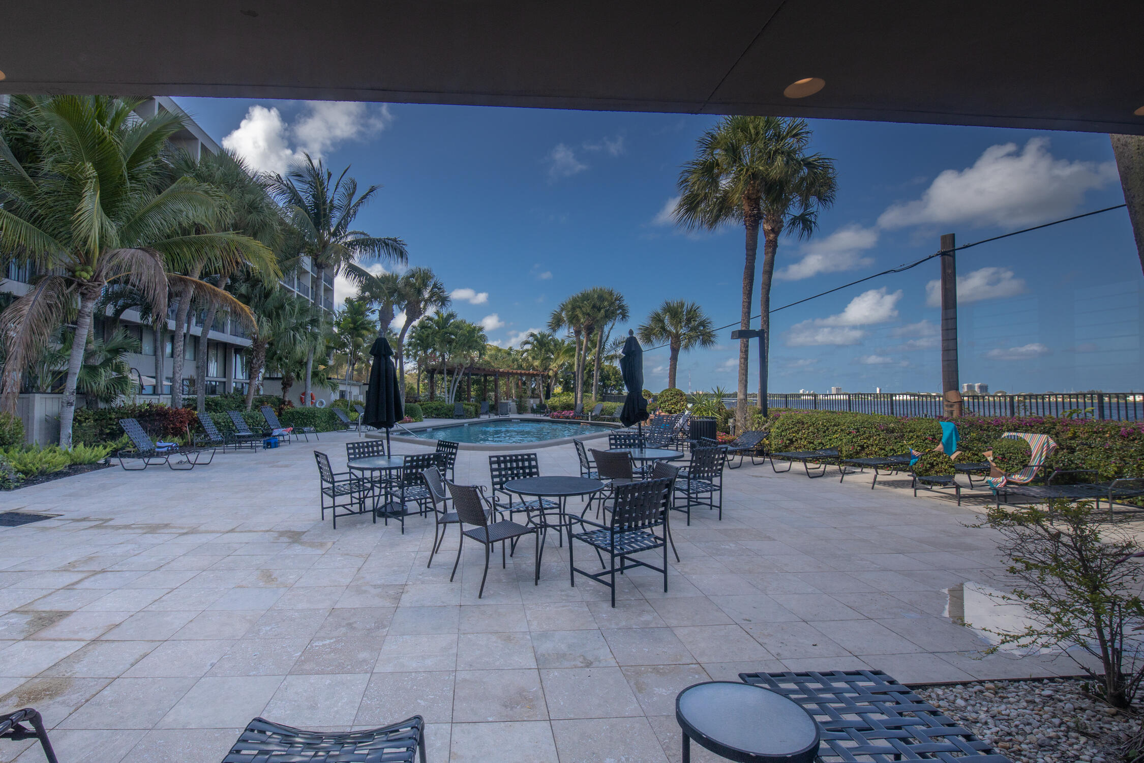 LAKESHORE CLUB CONDO - Residential