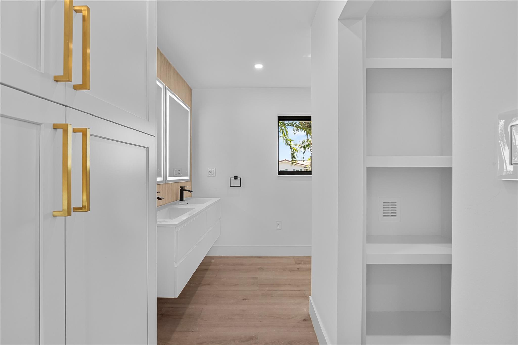 Venetian Isles 3rd Sec 47 - Residential