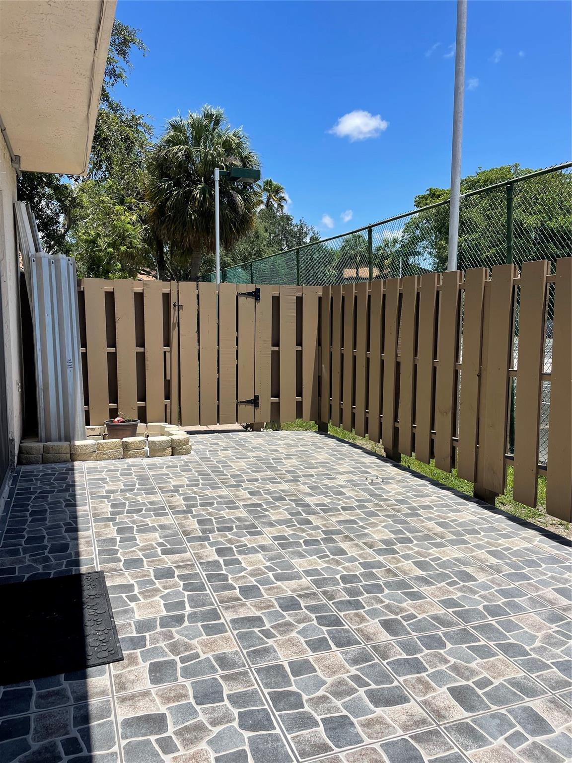 TOWNHOUSES AT JACARANDA - Residential
