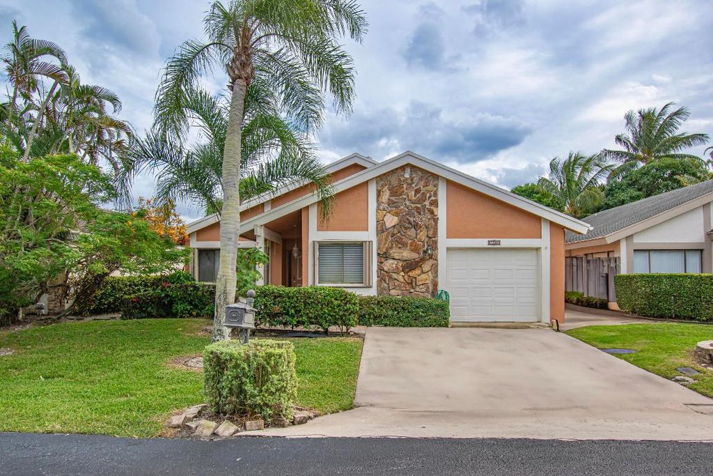 Photo of 7566 Martinique Boulevard, Boca Raton, FL 33433 (MLS # R11139522)