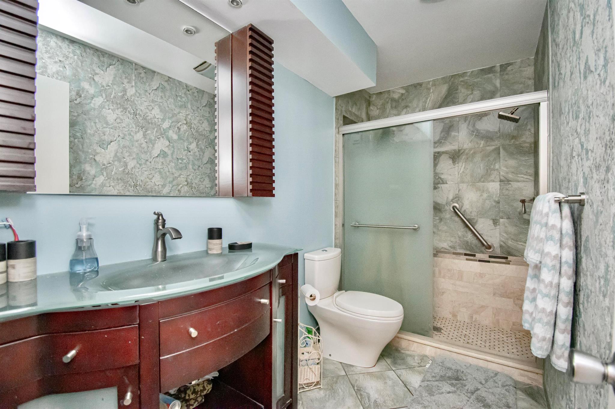 CAPTIVA - Residential