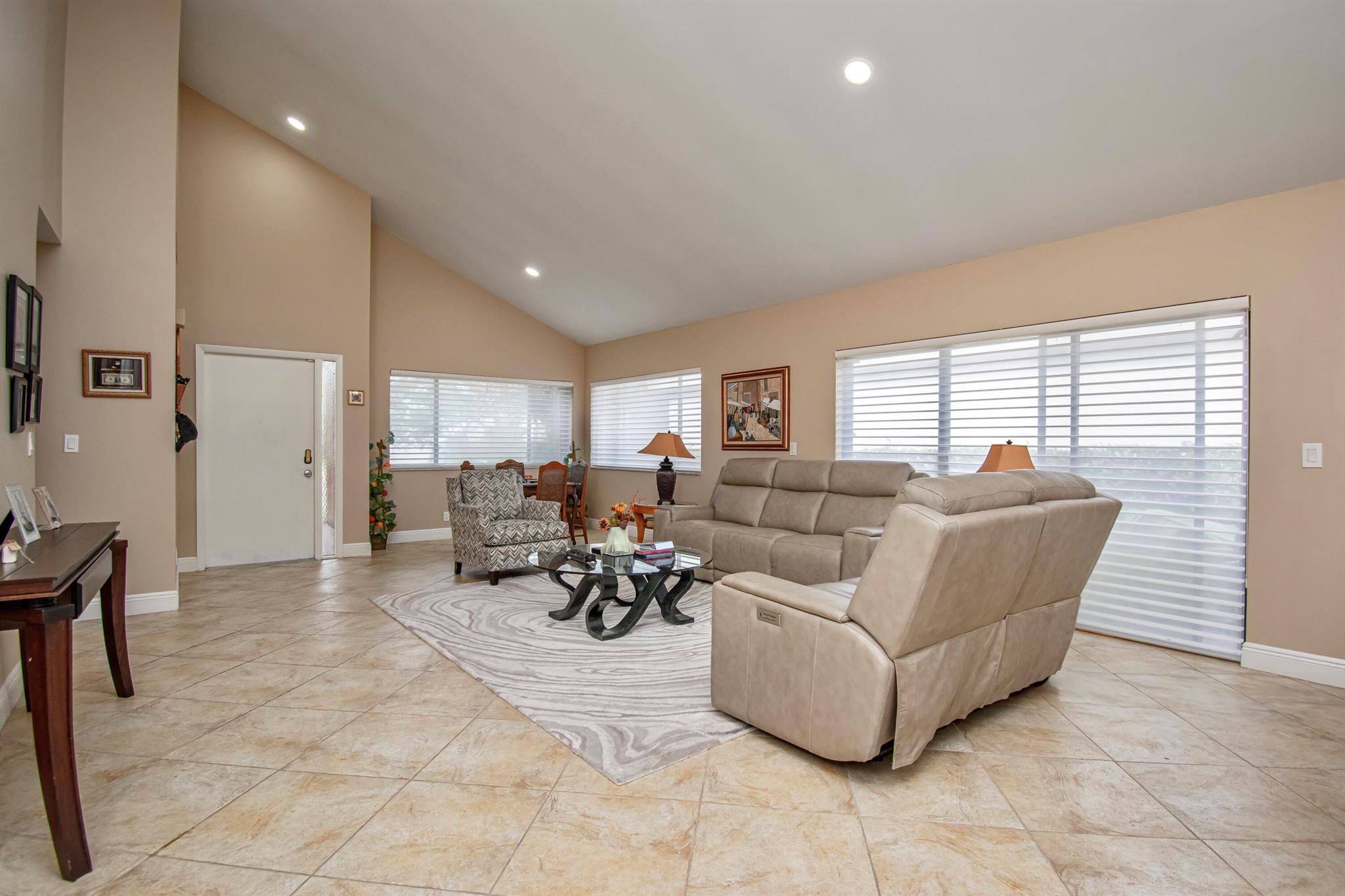 CAPTIVA - Residential