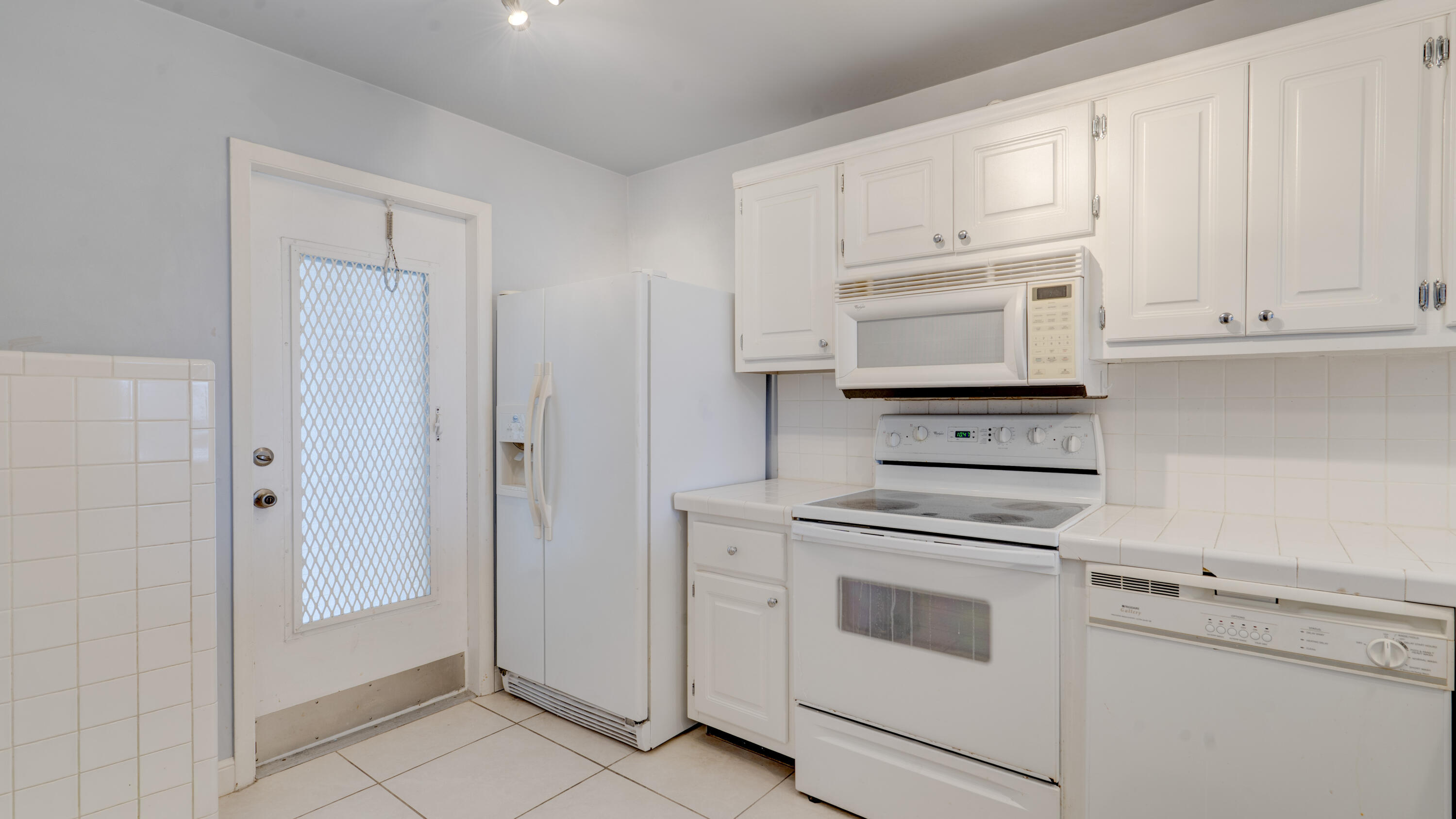 LEISURE BY THE SEA EAST CONDO - Residential