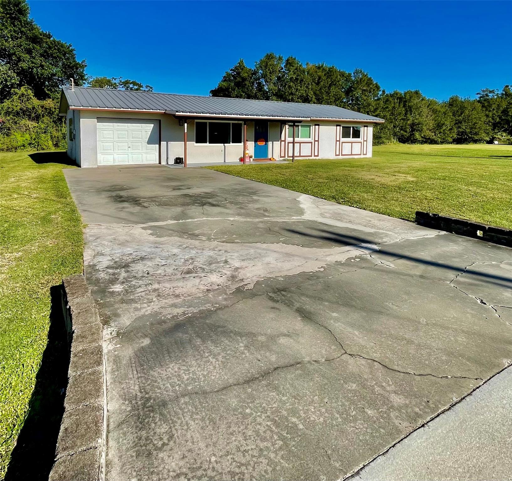 OKEECHOBEE ESTATES - Residential