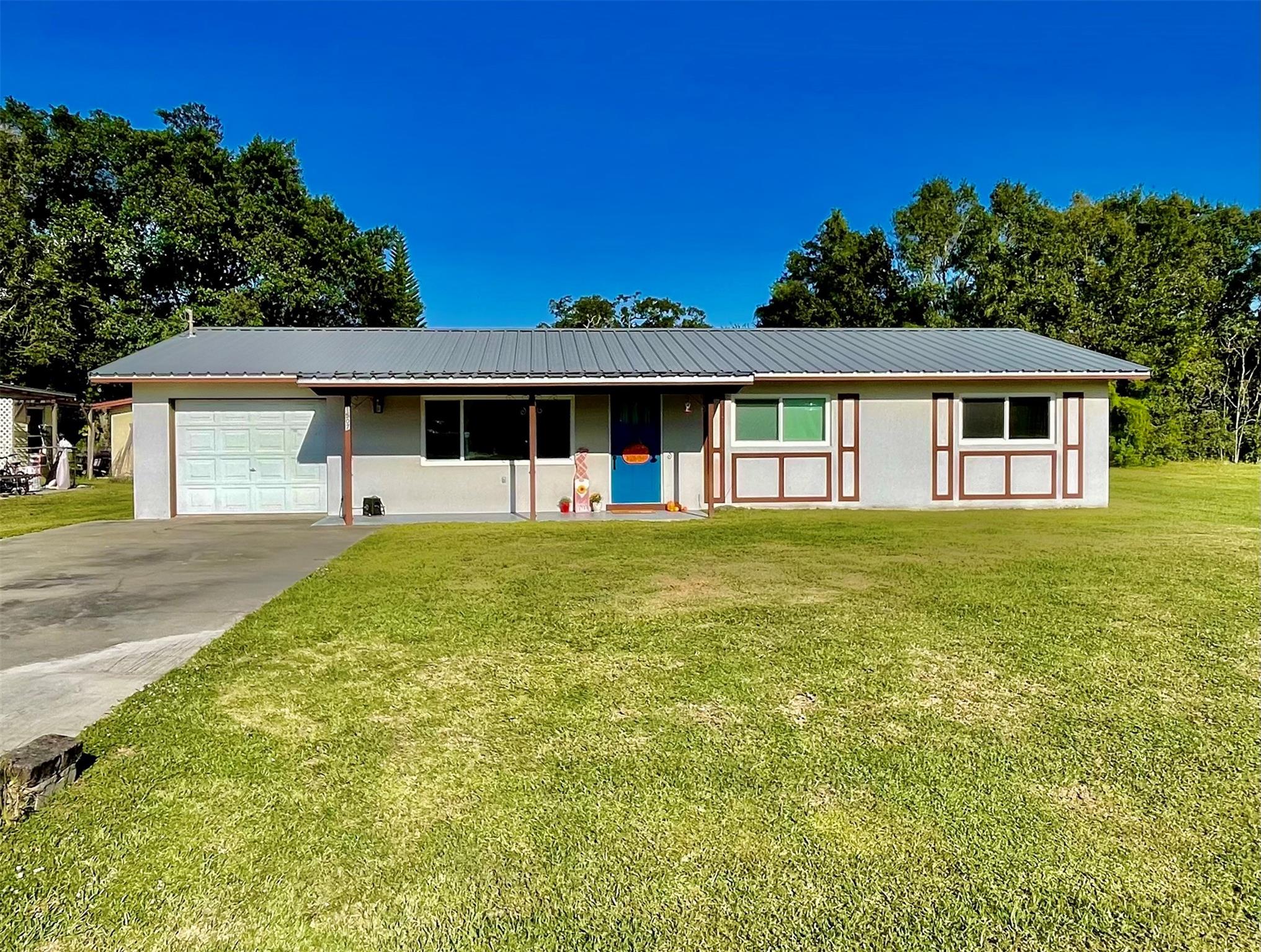 OKEECHOBEE ESTATES - Residential