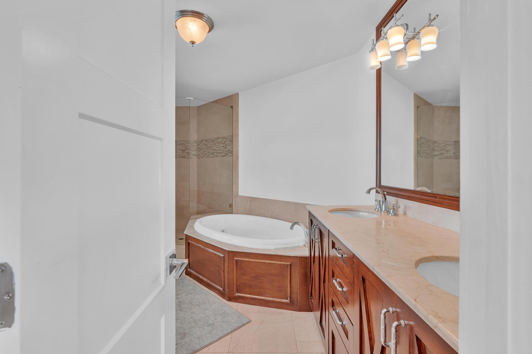 LAKE PLACID - Residential