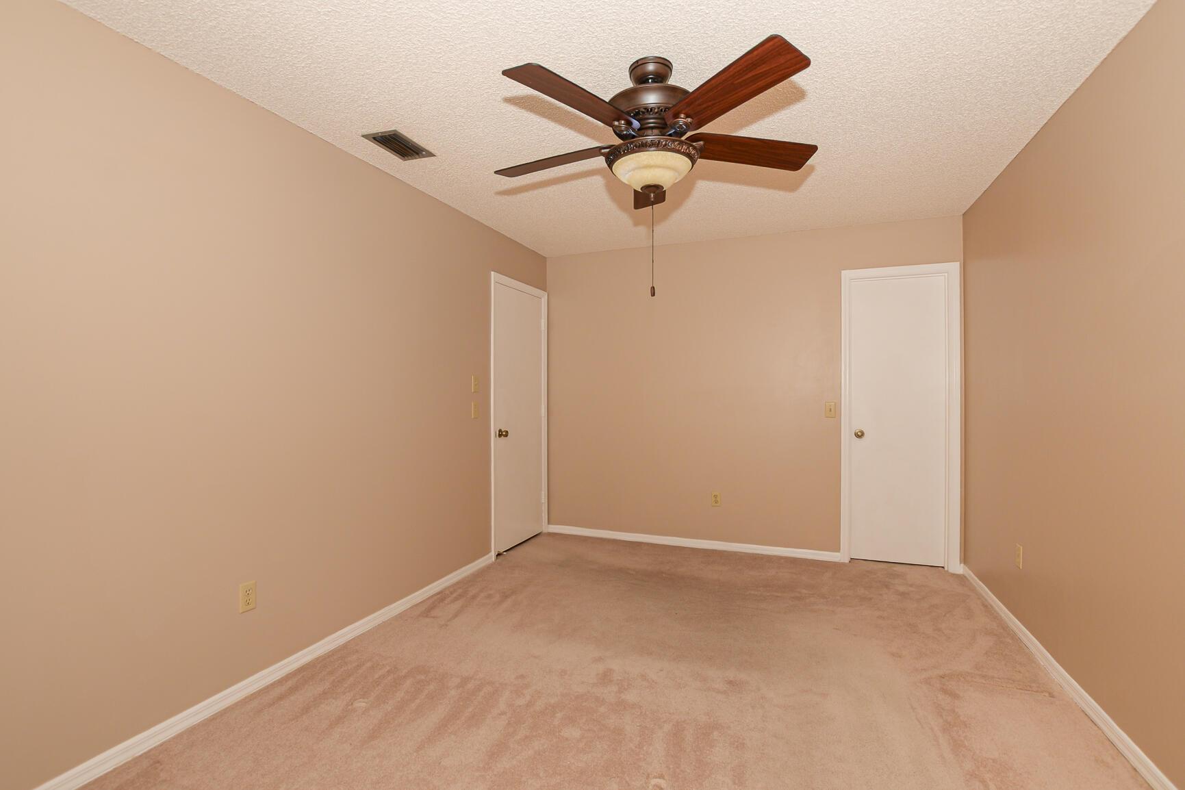 PORT ST LUCIE SECTION 13 - Residential Lease