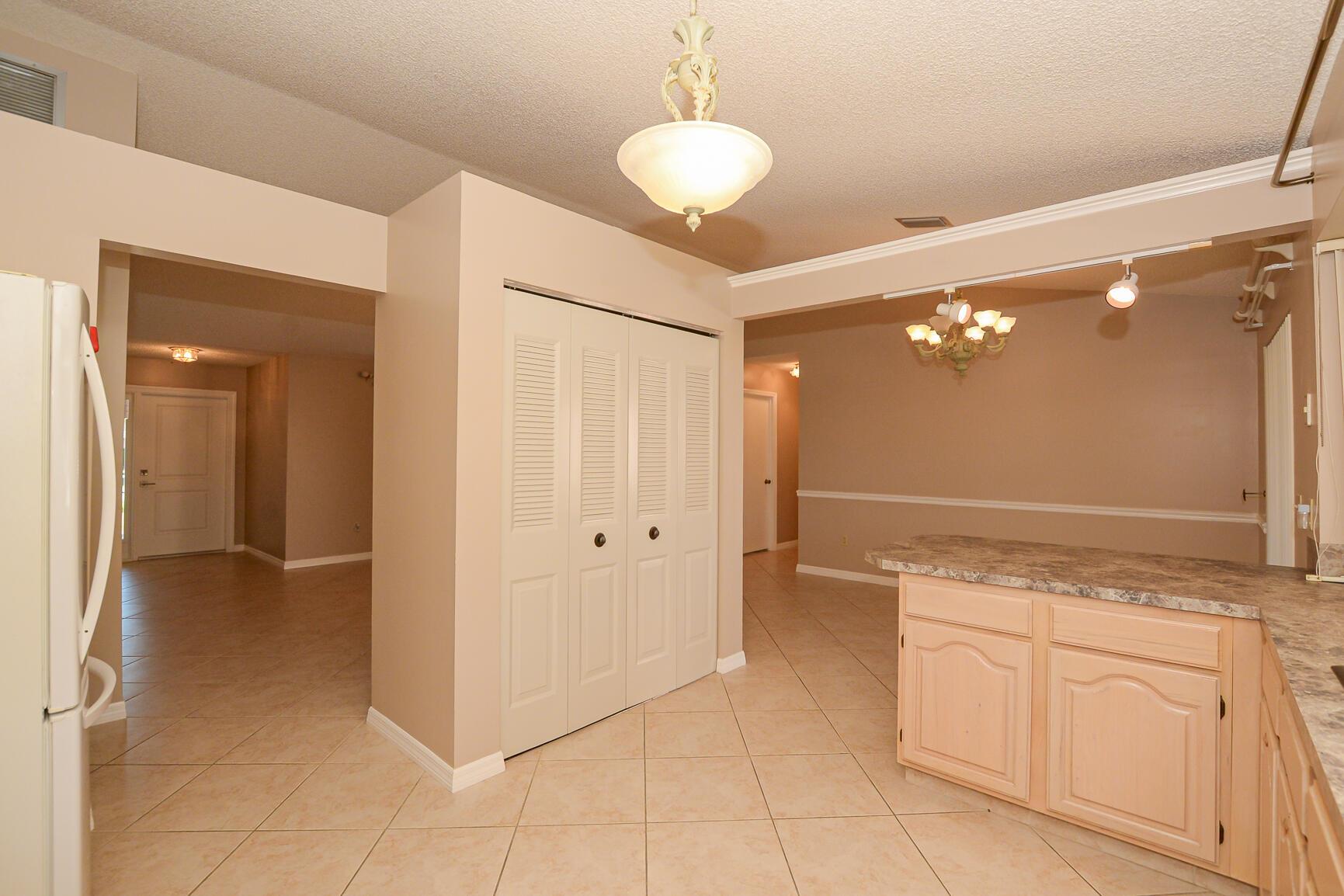 PORT ST LUCIE SECTION 13 - Residential Lease