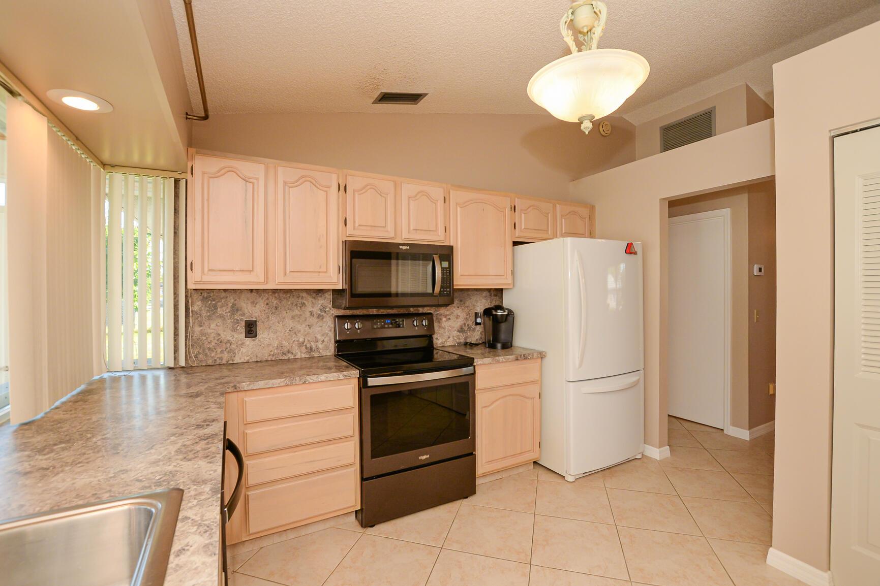 PORT ST LUCIE SECTION 13 - Residential Lease