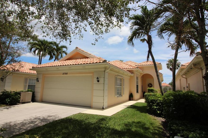 3 bedroom 2 bath home with 10' high volume ceiling. Built-in entertainment center in the great room. Tile in main living areas. Covered screened lanai, central vacuum system, built in security system.Close proximity to Town Centre where you can grab lunch, play tennis, swim or stop by the library. River Walk offers luxury resort-style living, without extravagant ''country club'' fees! Play a set of tennis, meet friends for a light lunch, enjoy 12 miles of scenic pedestrian pathways, take a quick swim or enjoy a vigorous work out in the fitness center & swim laps-all for the exclusive use of River Walk residents! The heart of this unique residential community is its Town Center. In addition to its 3 heated pools & a fitness center, the tennis pavilion features eight lighted Har-Tru courts.