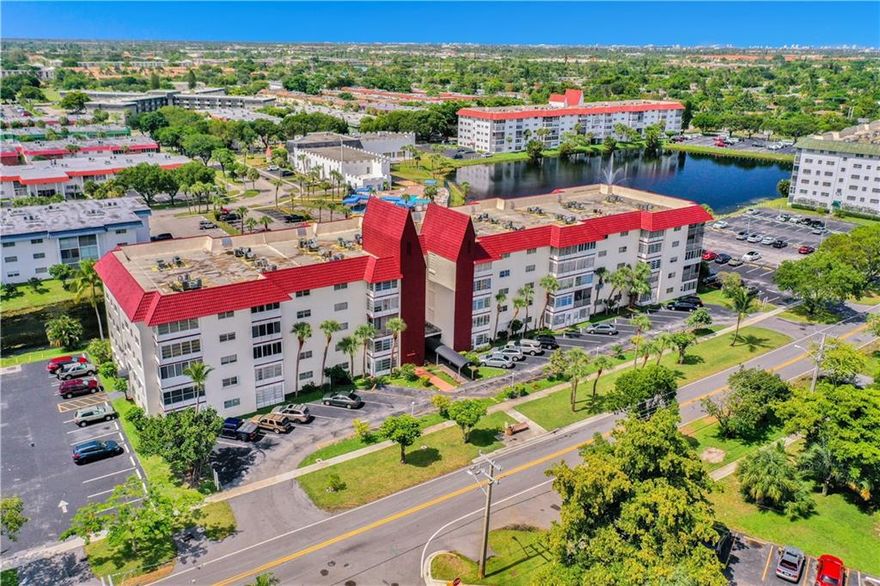 You do not want to miss this jewel. 2-BRs, 2-Full Baths. Spacious Living Rm/Dining Rm, generous kitchen with breakfast corner, screened balcony with gorgeous waterfront view – perfect to sit, read, relax, take a nap, watch the world go by. And when you want to ‘go’, no car needed. This is an active 55+ community with choices and options galore, fabulous offerings of activities & amenities right in Castle Gardens/Apartments complex of 7 buildings, almost 500 condos. Two pools (1 next to the Clubhouse; the other right across the street from this building.) In the beautiful waterfront clubhouse: billiard room, bowling alley, saunas, exercise room, movie room, facilities  to accommodate events small to large. Plus a Castle Garden shuttle bus for trips to area locations.