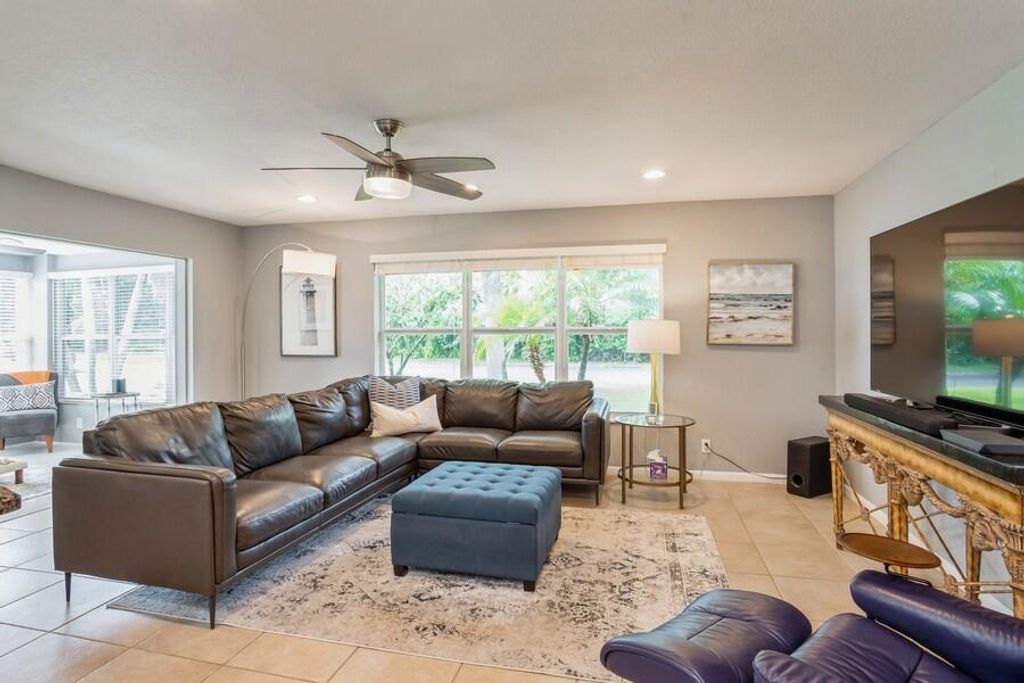Photo of 1230 S Drive Way #A, Delray Beach, FL 33445 (MLS # R11151385)