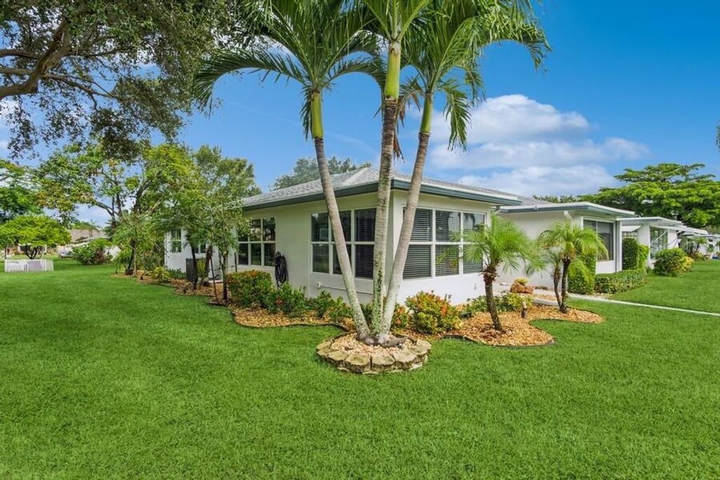 Photo of 1230 S Drive Way #A, Delray Beach, FL 33445 (MLS # R11151385)