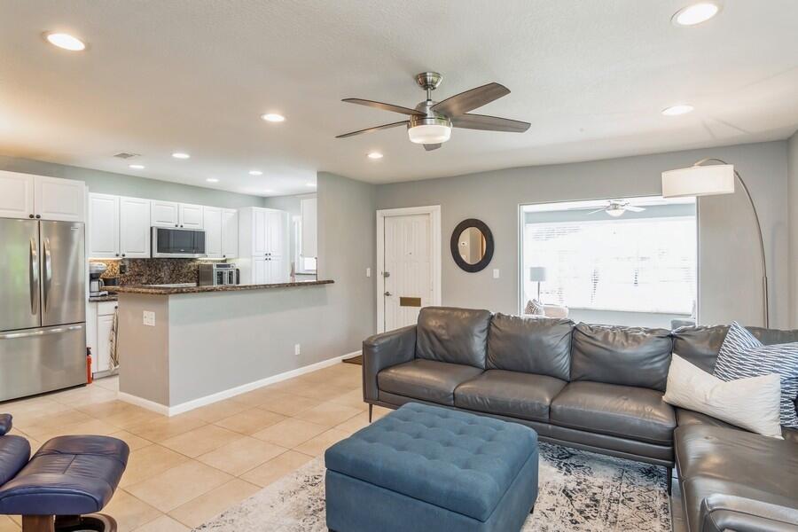 HIGH POINT OF DELRAY SEC 5 CONDO - Residential