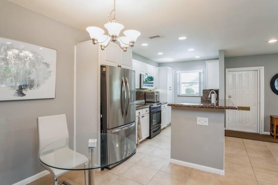 HIGH POINT OF DELRAY SEC 5 CONDO - Residential