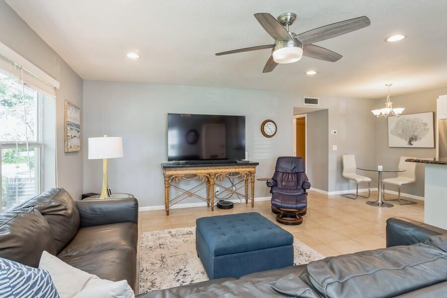 HIGH POINT OF DELRAY SEC 5 CONDO - Residential