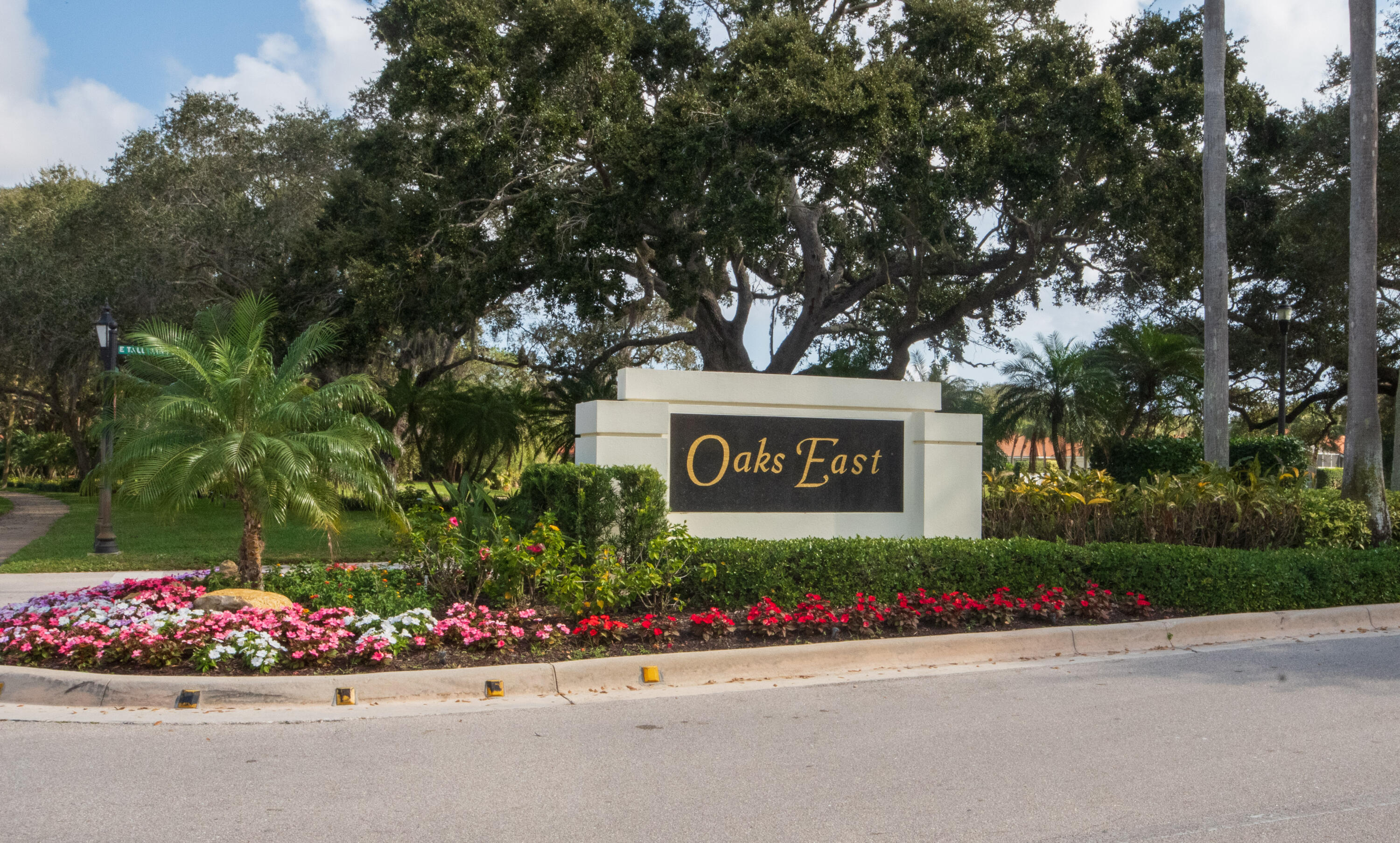 OAKS EAST - Residential