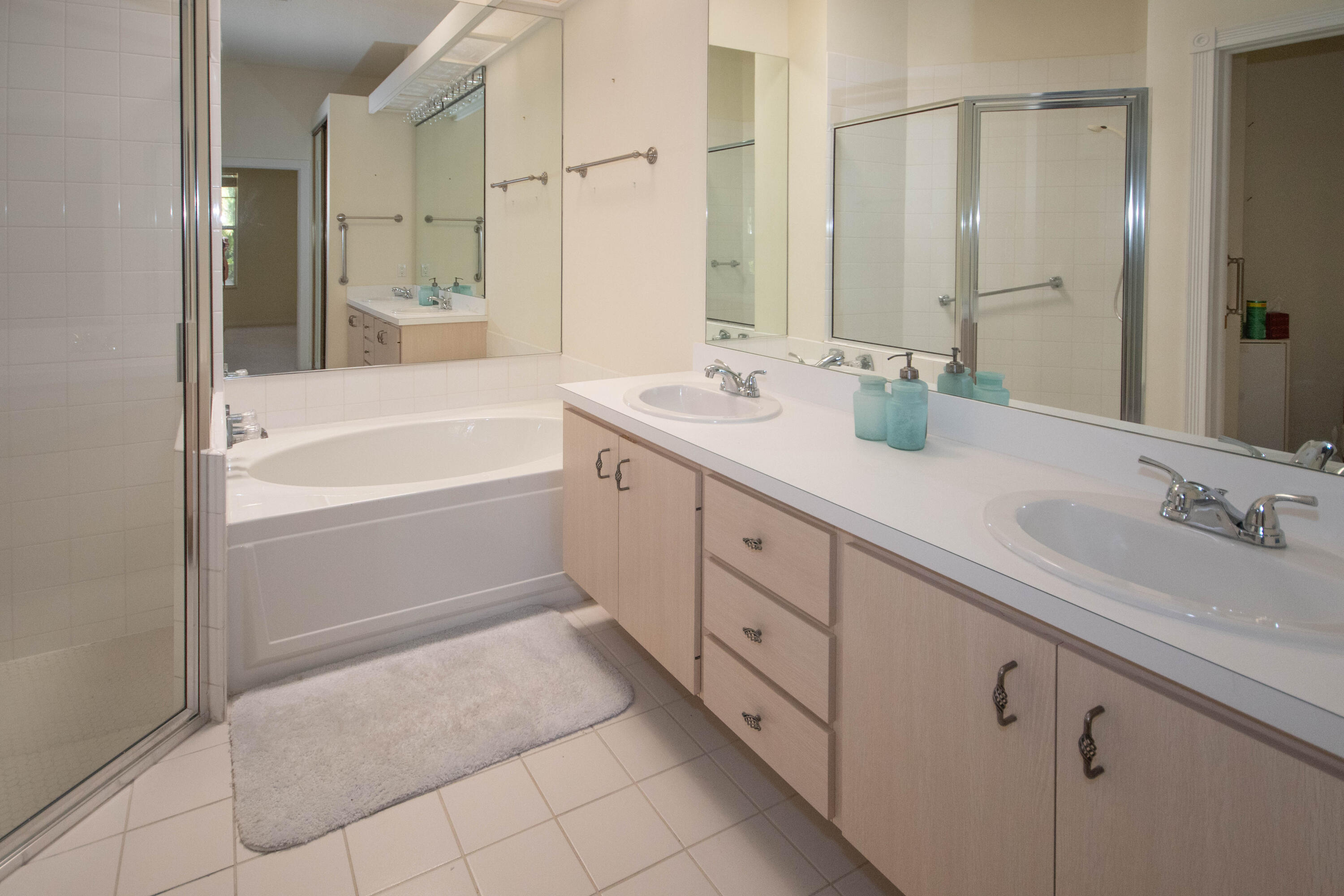 OAKS EAST - Residential