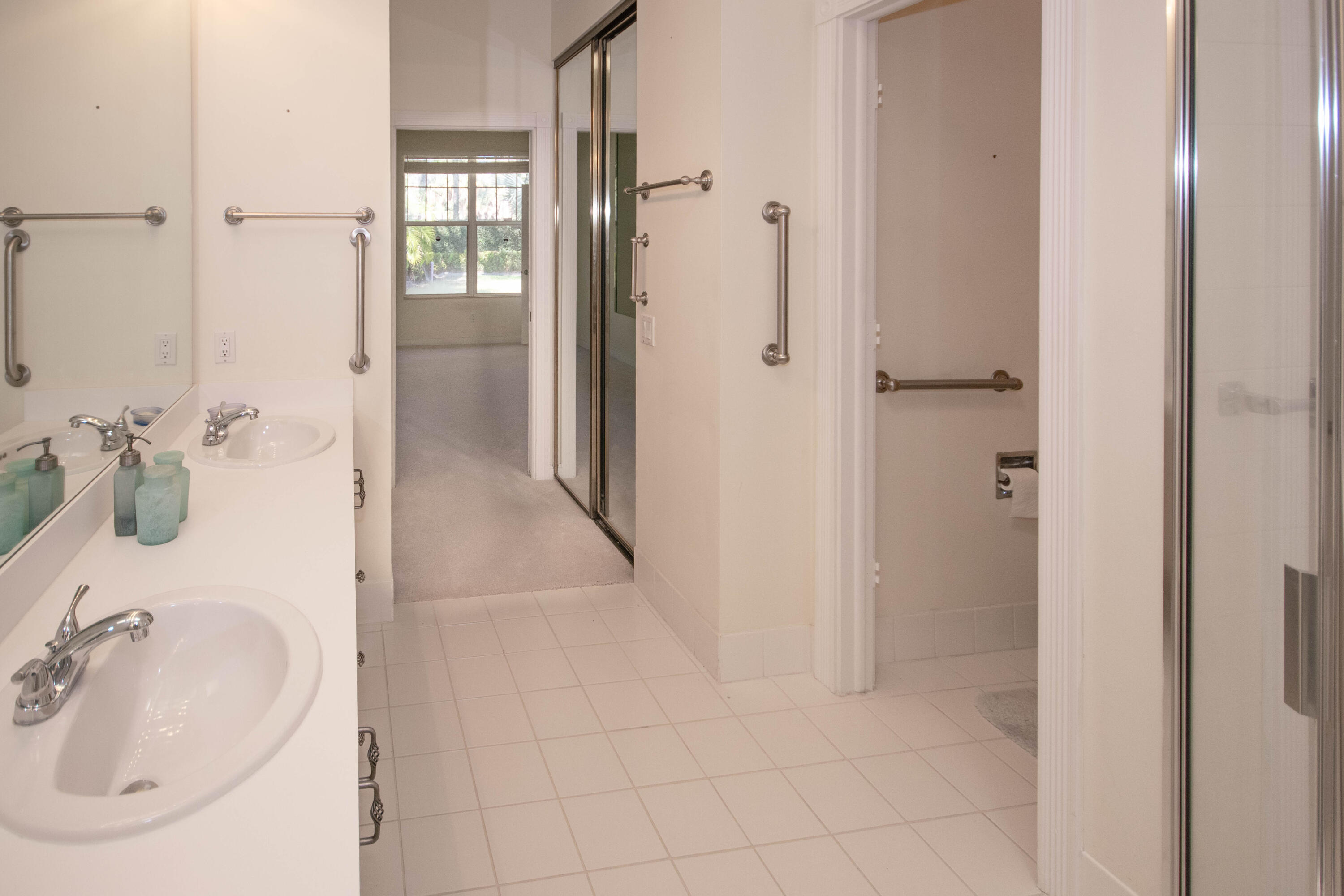 OAKS EAST - Residential