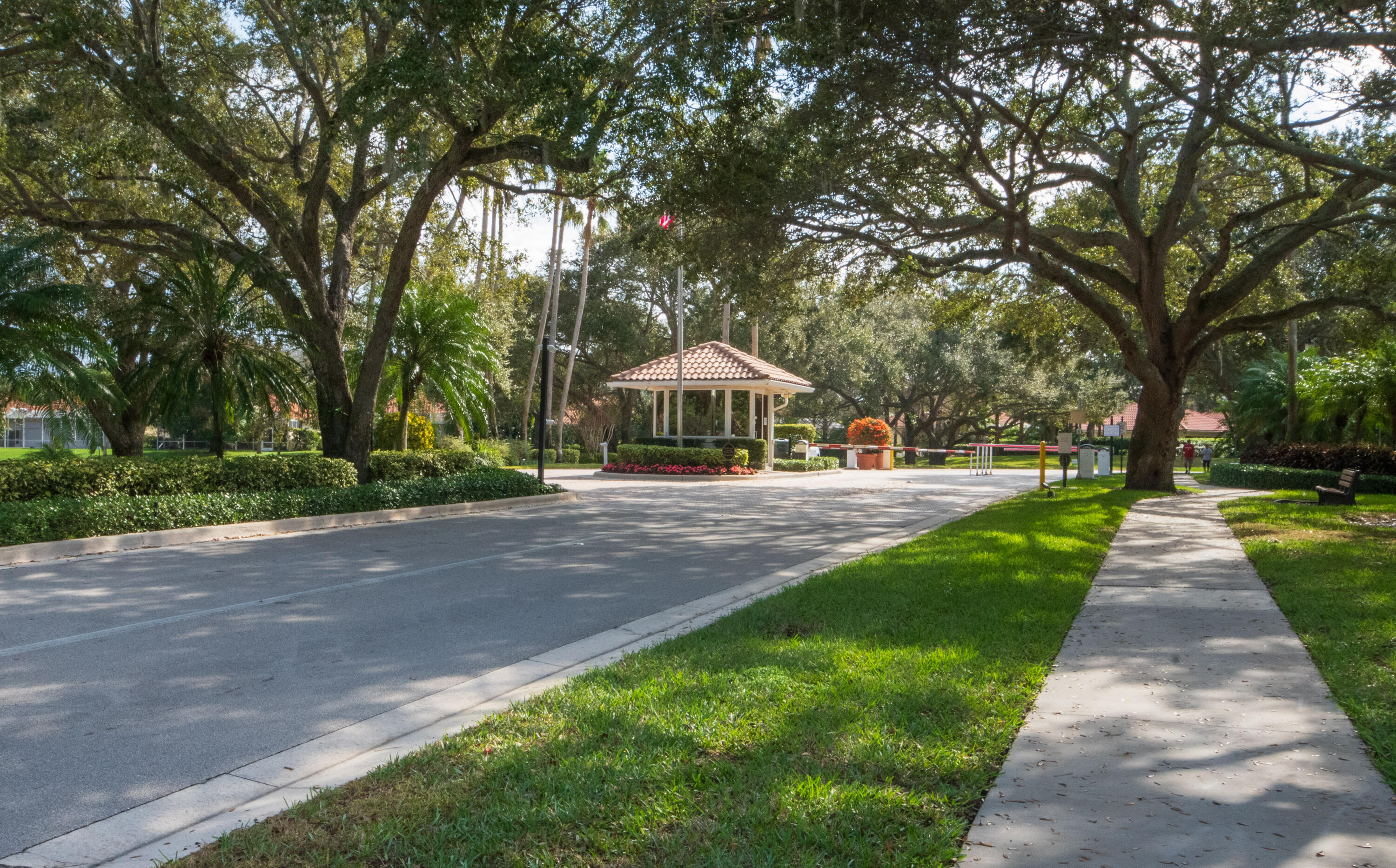 OAKS EAST - Residential