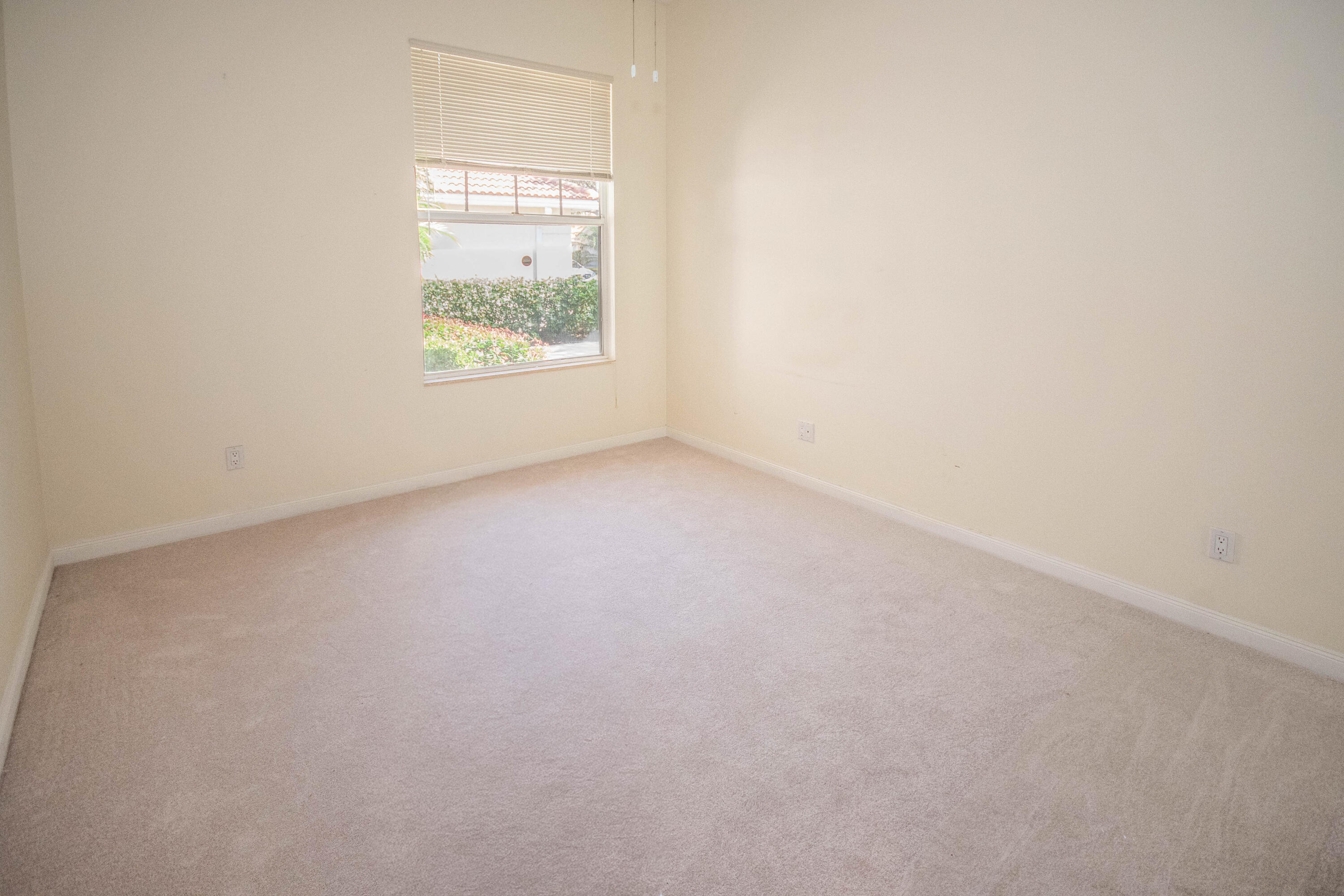 OAKS EAST - Residential