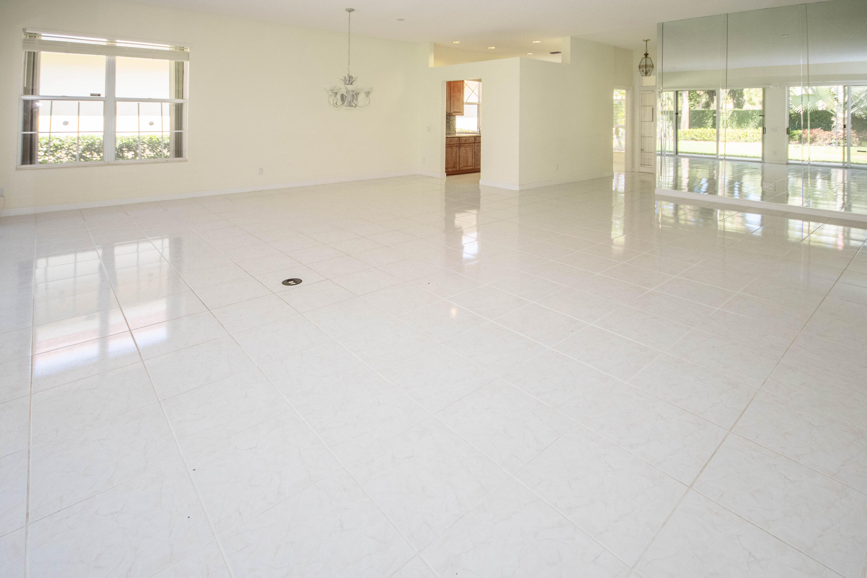 OAKS EAST - Residential