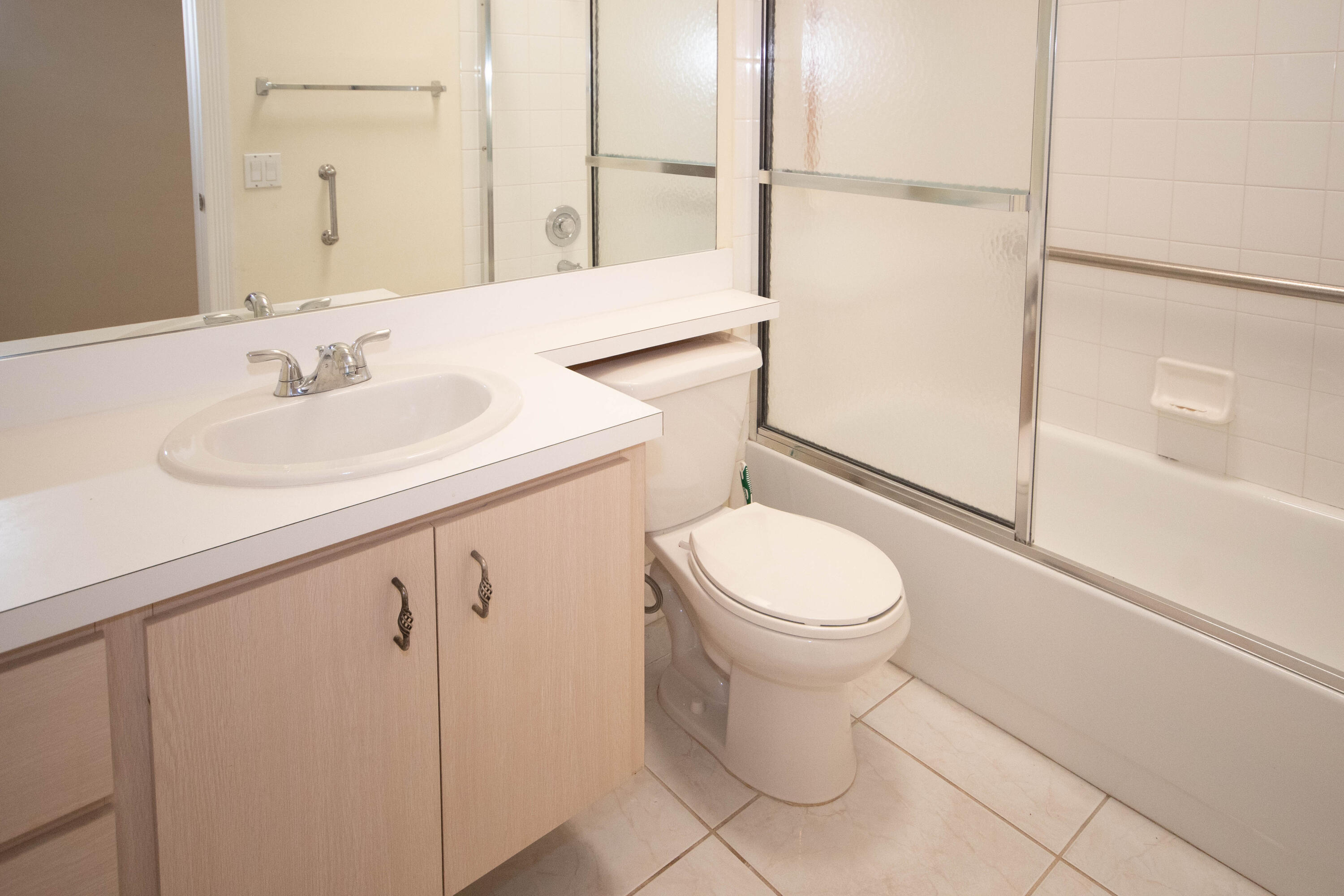 OAKS EAST - Residential