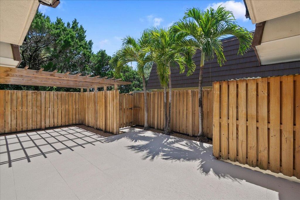 Photo of 2108 21st Lane, Palm Beach Gardens, FL 33418 (MLS # B26045485)