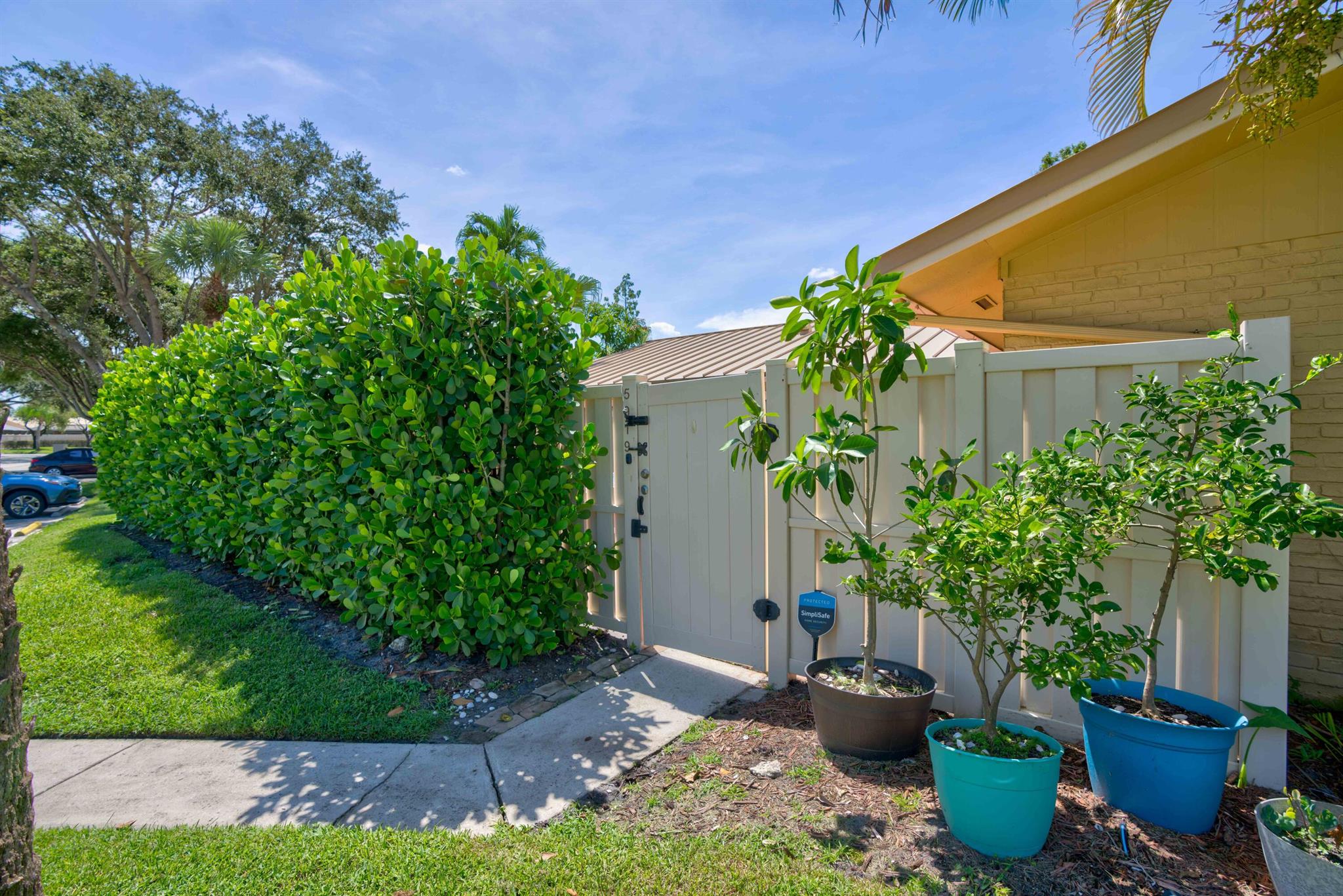 WESTWOOD GARDENS 1 - Residential