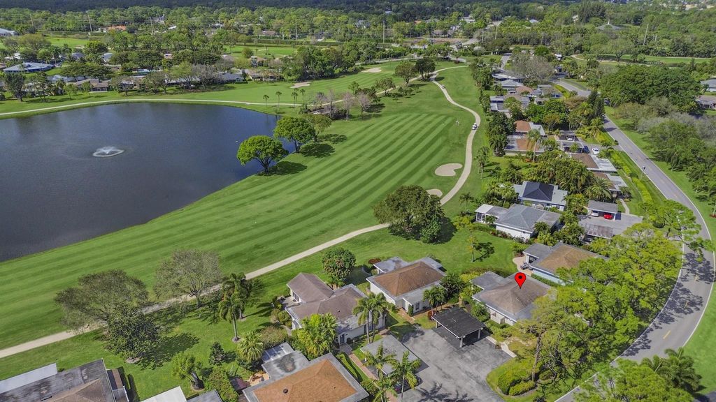 Photo of 13731 Eastpointe Way, Palm Beach Gardens, FL 33418 (MLS # R10964593)