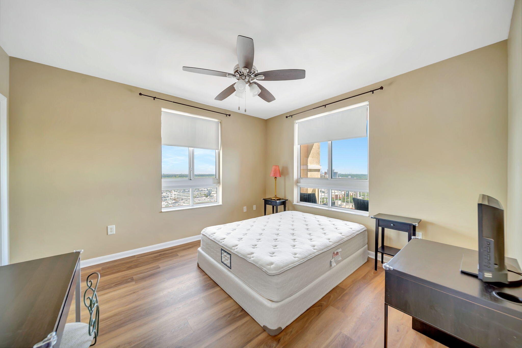 TOSCANO CONDO - Residential