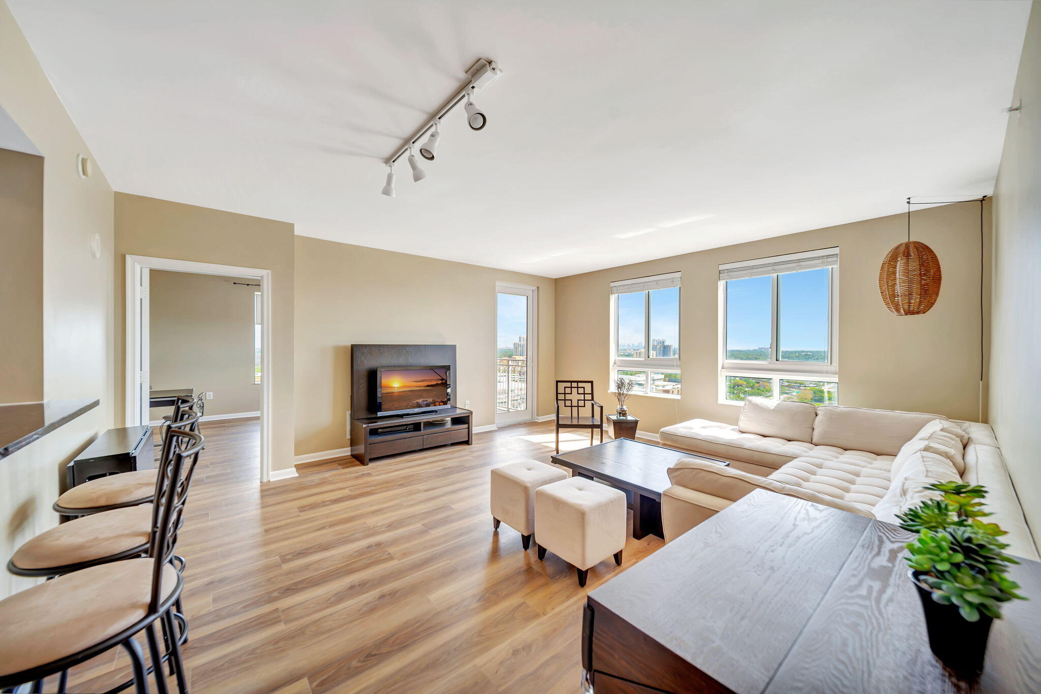 TOSCANO CONDO - Residential