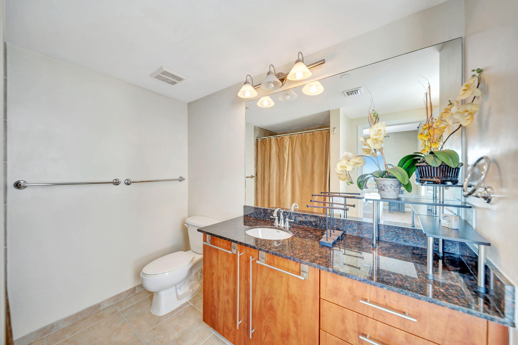 TOSCANO CONDO - Residential