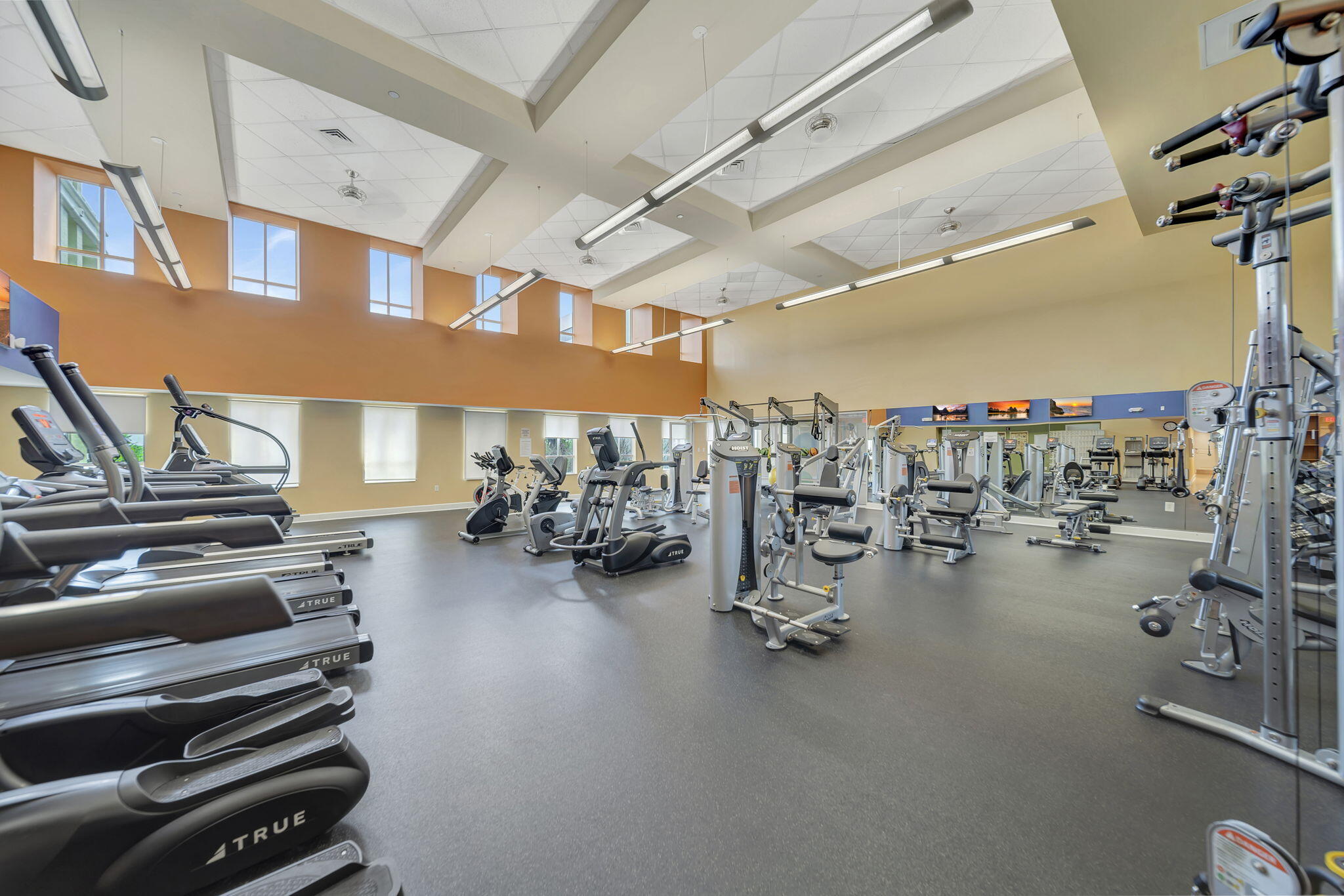 TOSCANO CONDO - Residential