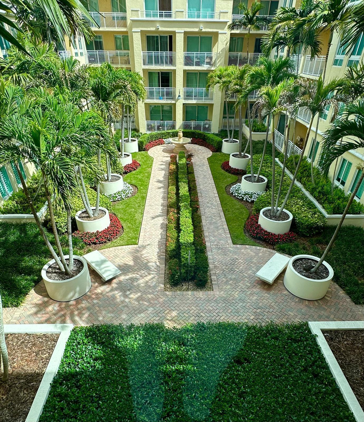 TOSCANO CONDO - Residential