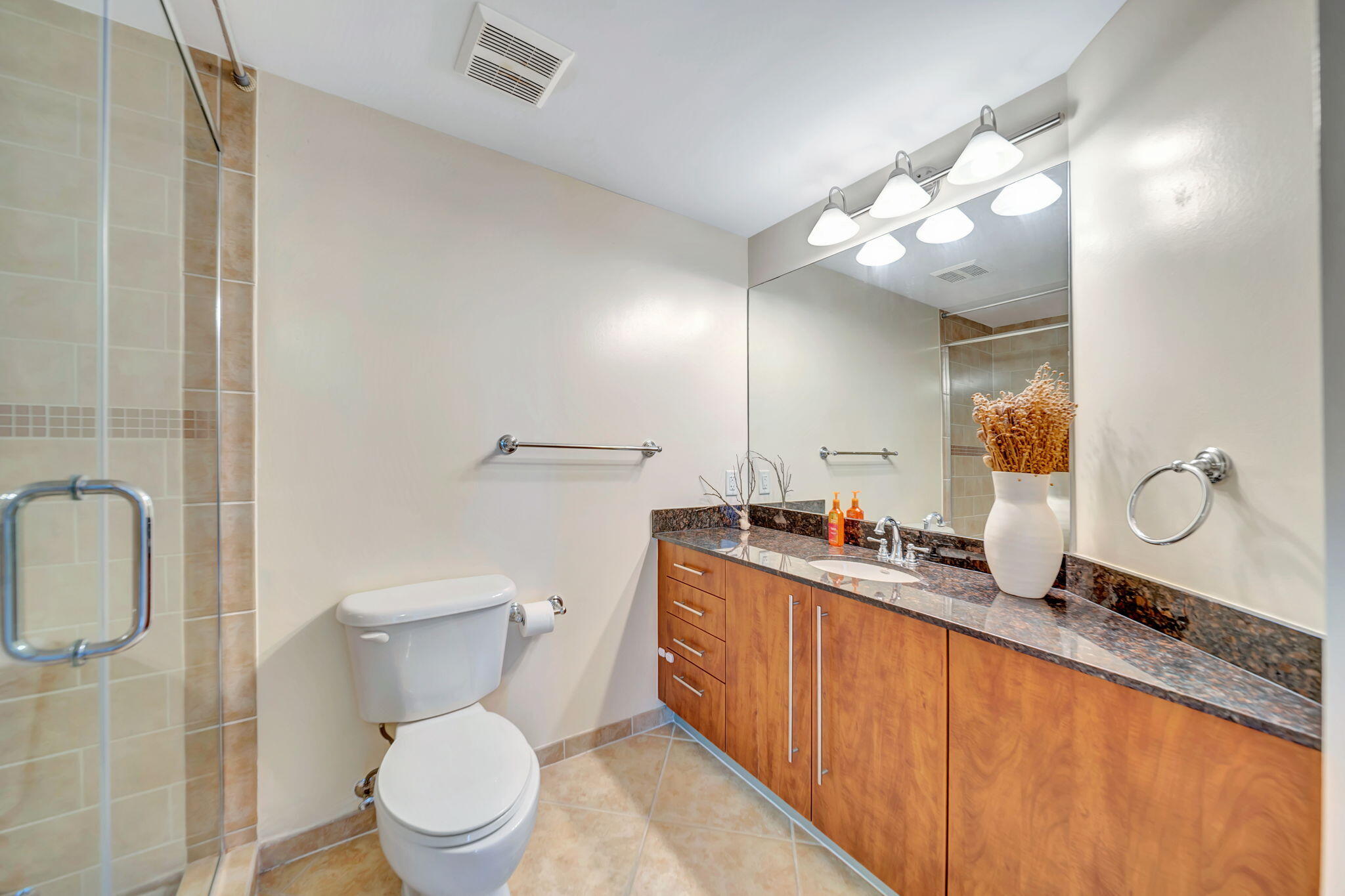 TOSCANO CONDO - Residential