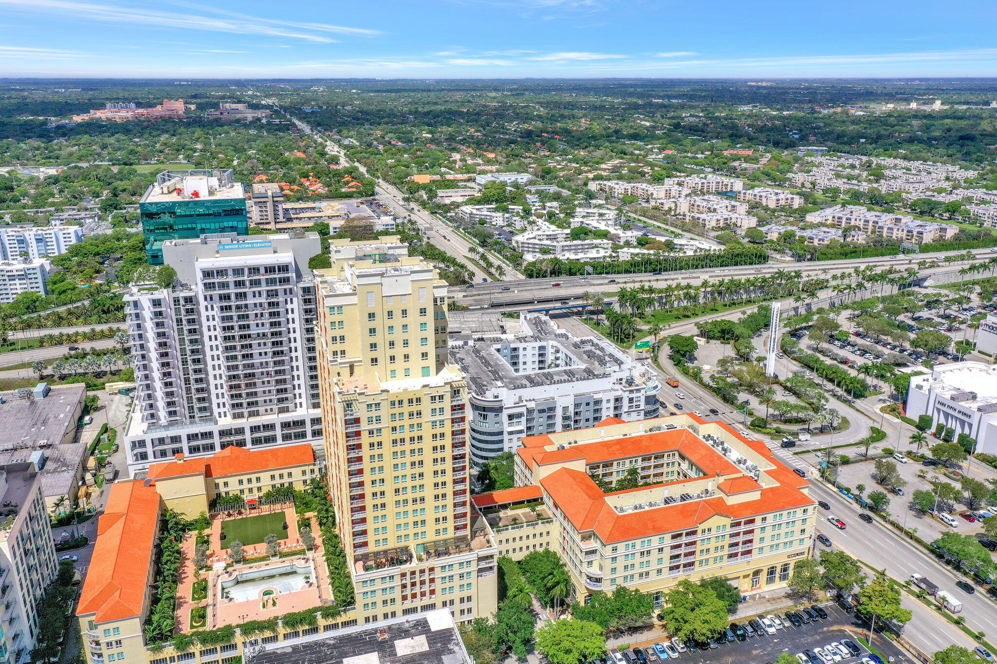 TOSCANO CONDO - Residential