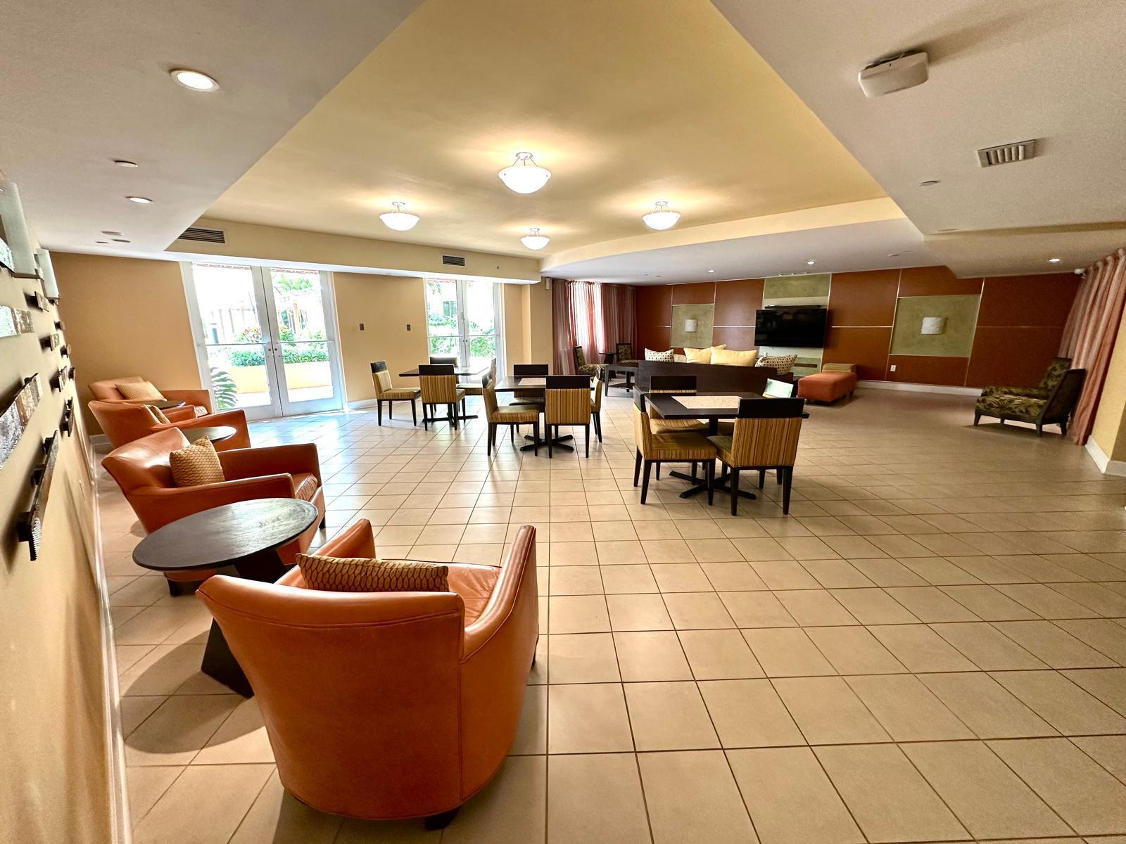 TOSCANO CONDO - Residential